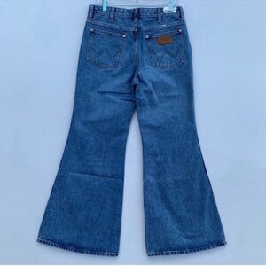 Wrangler Jeans Wanderer high-rise Flare Leg Distressed Womens Blue 28X30
